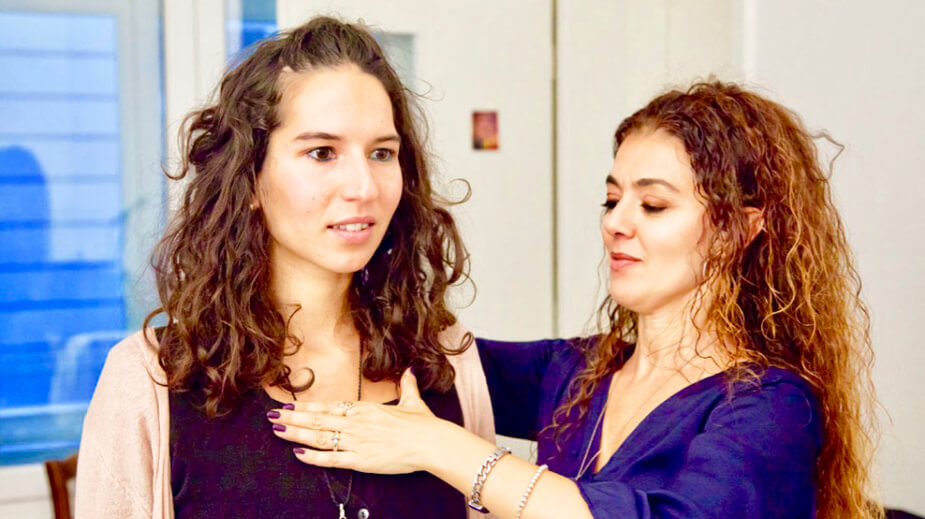 lily dahab beim unterichten in berlin